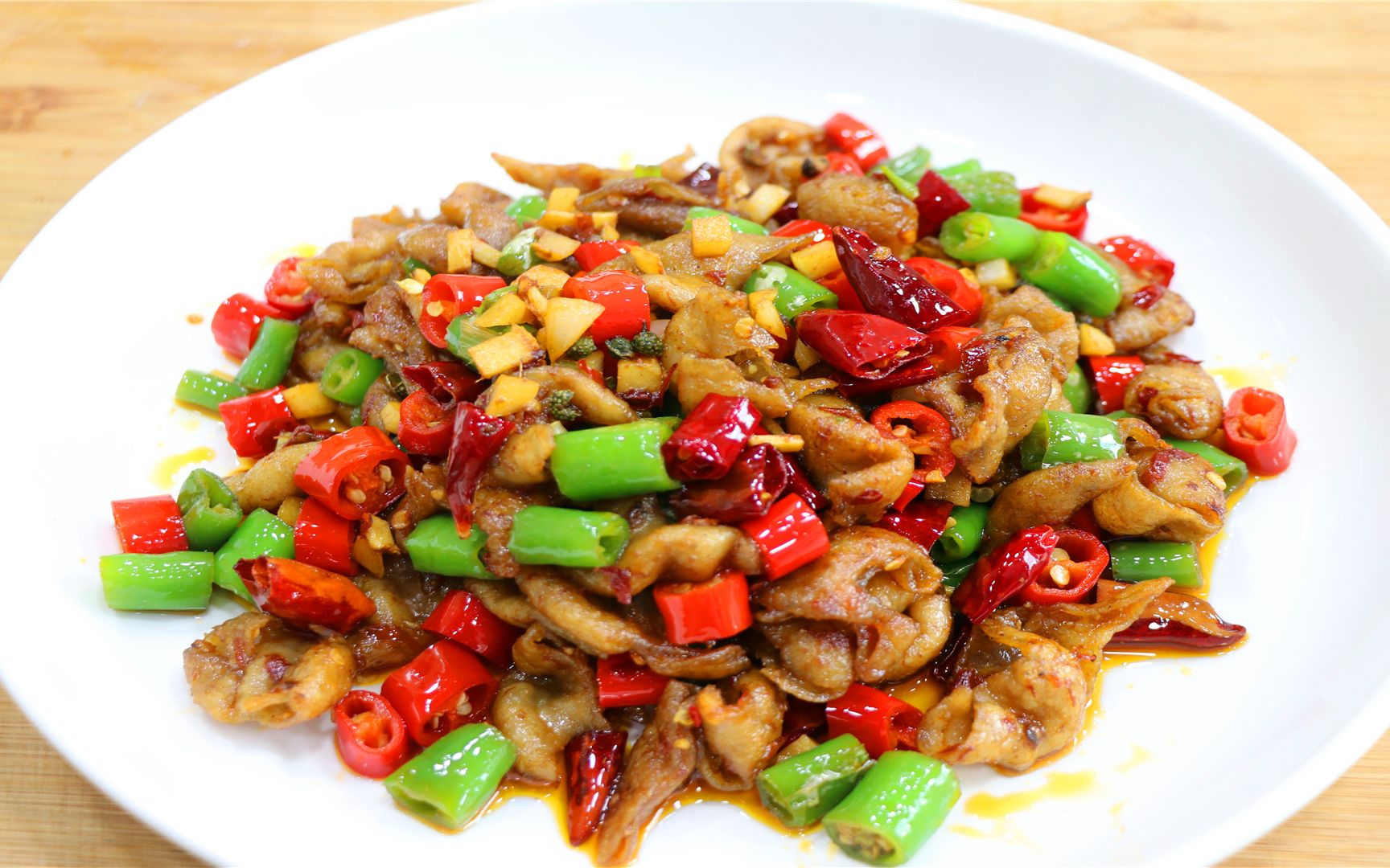 干煸肥肠:正宗川菜秘方,外酥里嫩轻松享,告别口感失望 干煸肥肠:正宗川菜秘方,外酥里嫩轻松享,告别口感失望